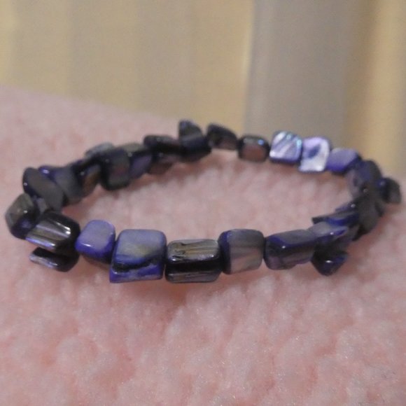 Natural Gemstone Quartz Healing Stretch Bracelet - Picture 2 of 7